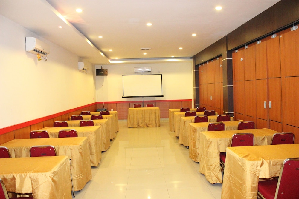 Parma City Hotel (ex. NIDA Rooms Tampan SM Amin) 27/32
