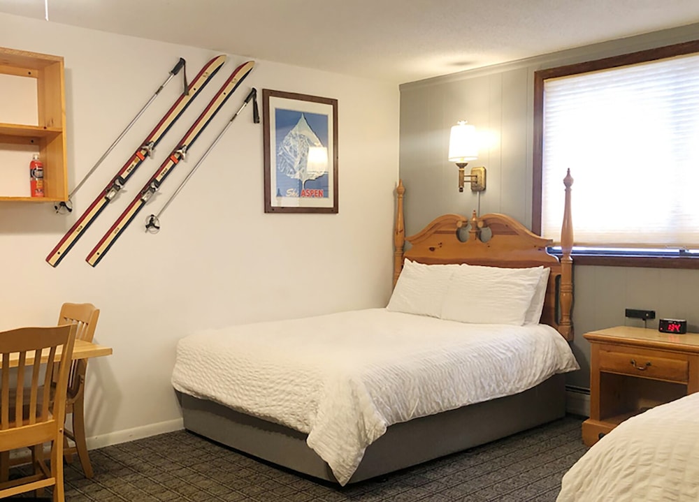 Tyrolean Lodge 20/72
