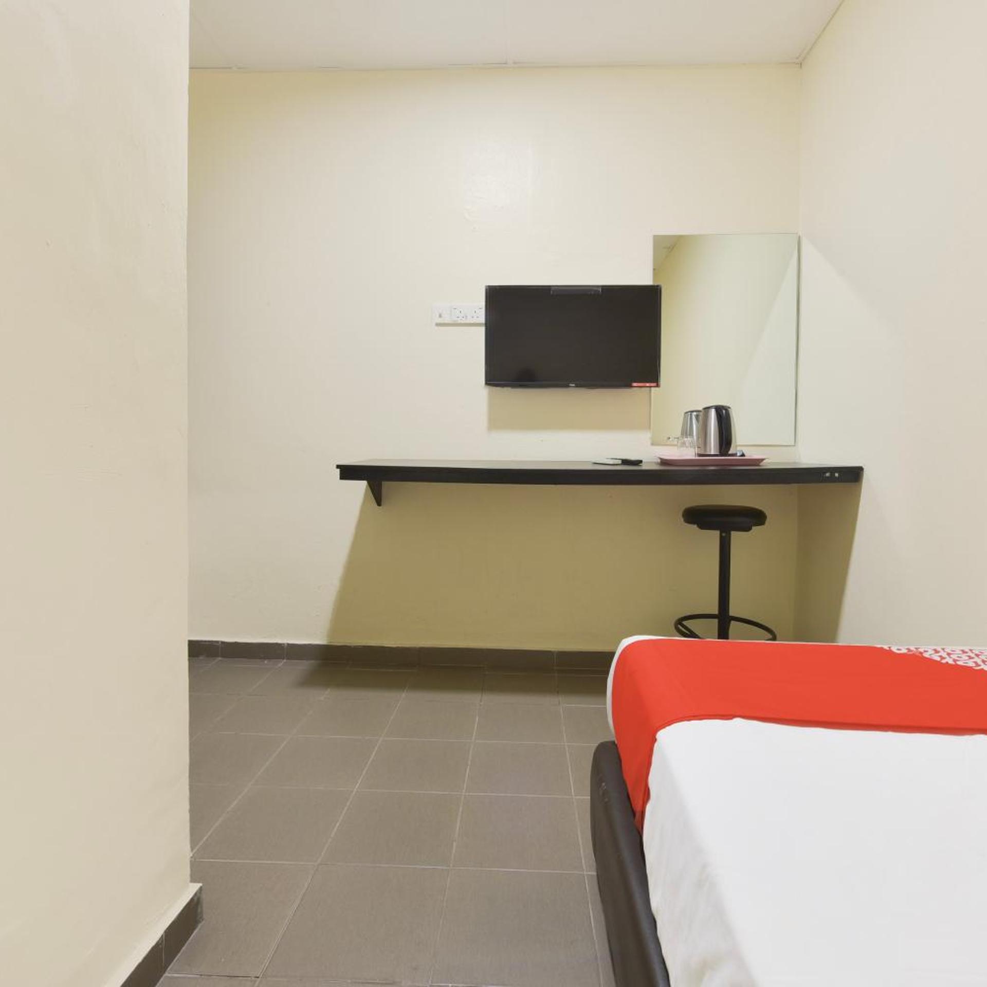 Hotel O Gest Inn 36/48