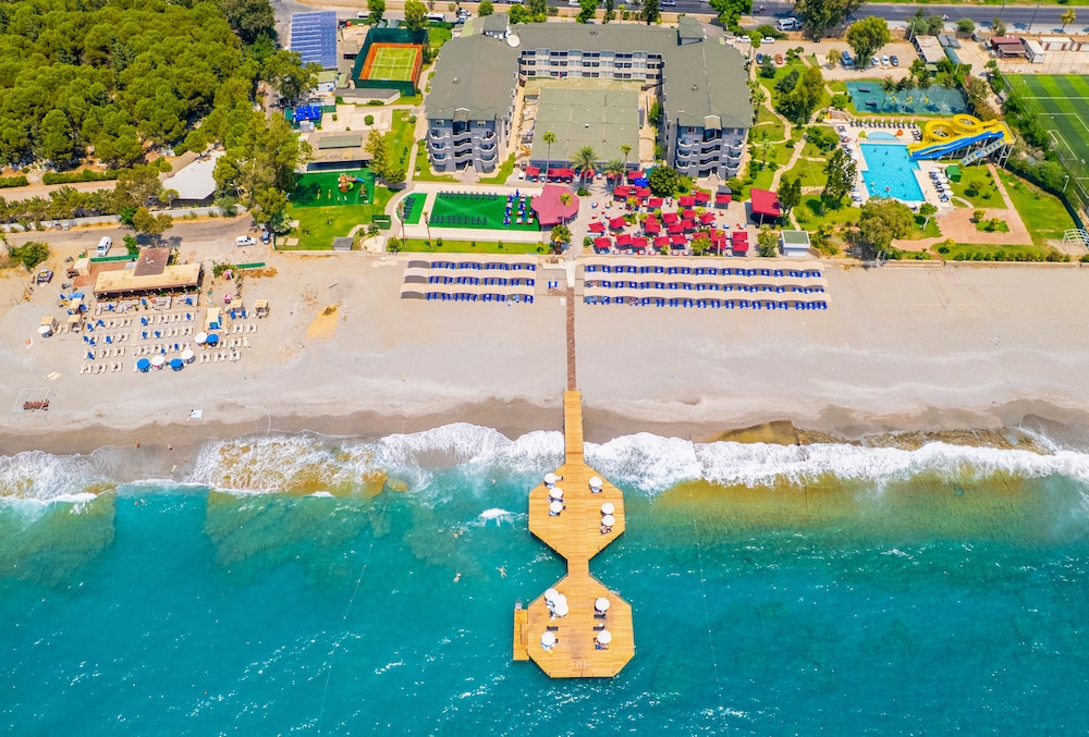 Senza Sunset Beach Hotel 84/87