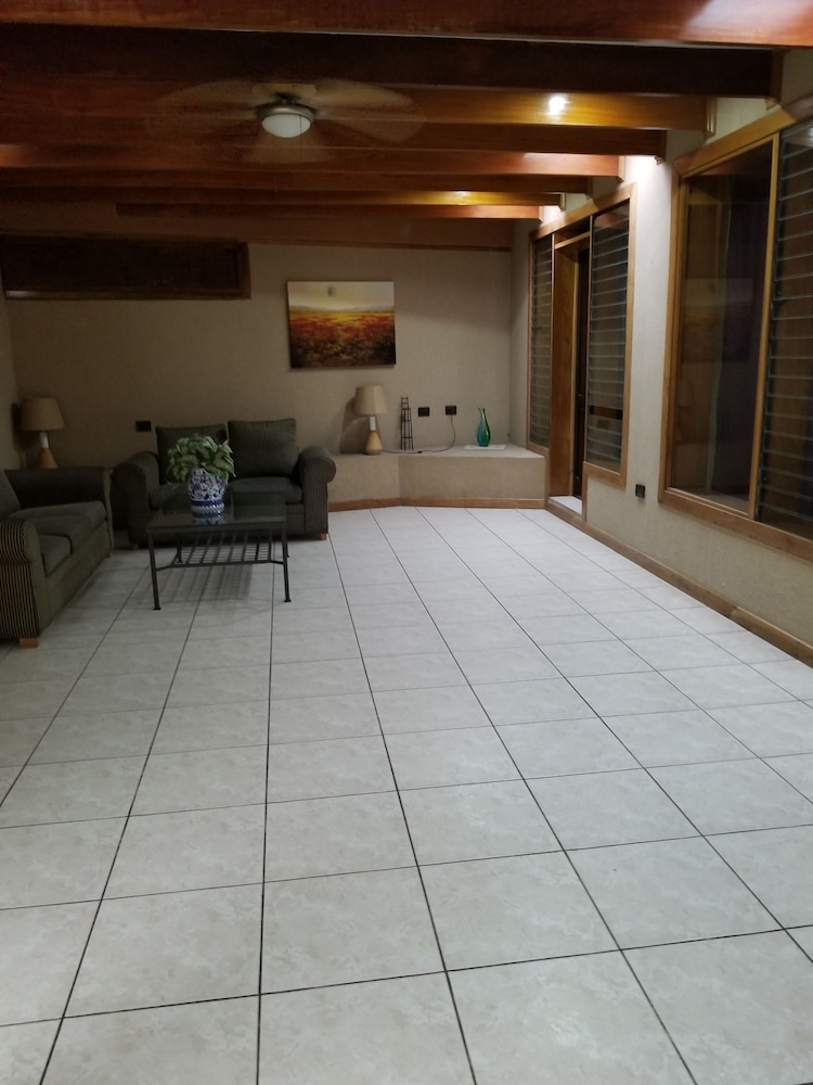 Hostel Monte Campana Escazu 7/50