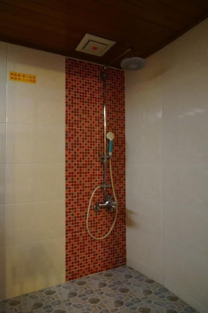 Ying Dai Hotel 16/28