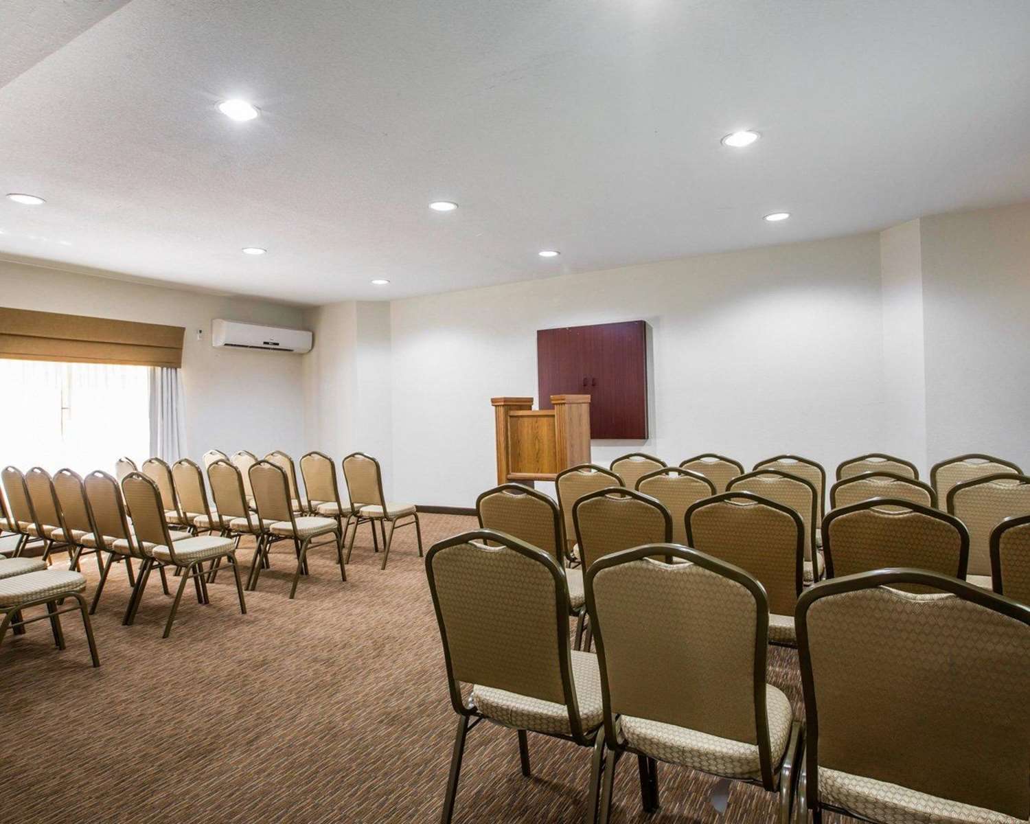 Days Inn by Wyndham McDonough, GA 13/19