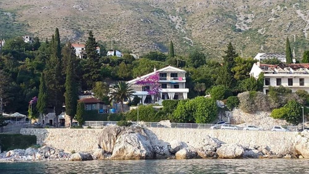 Apartments Villa Mirjana 56/75