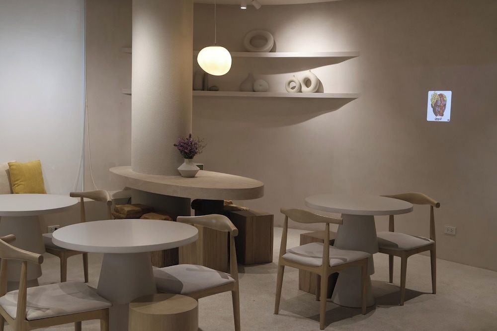 Pn Boutique House 63/71