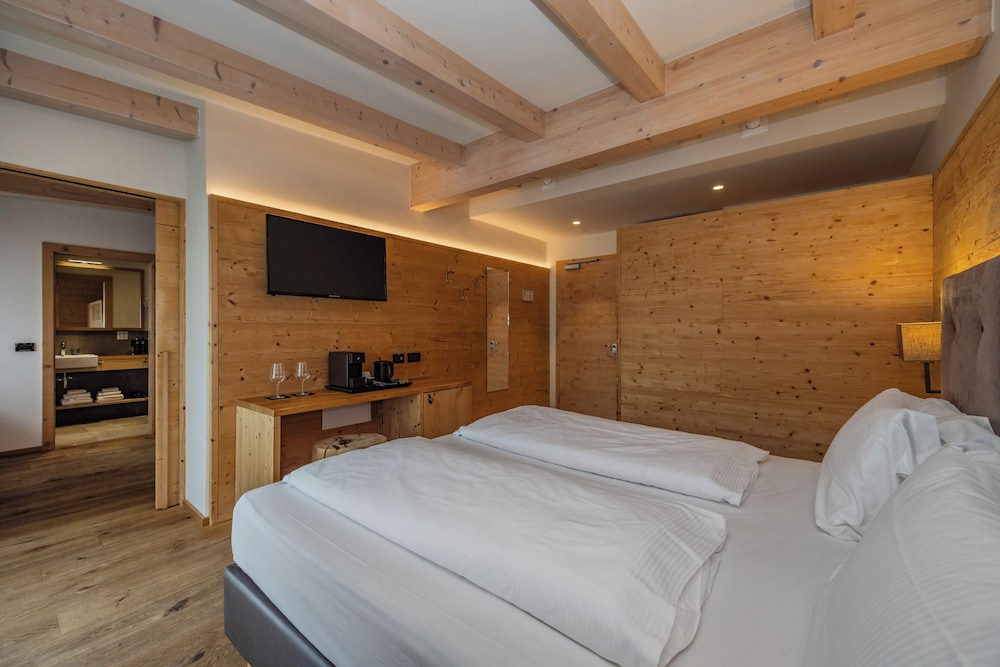 Alpine, Suite, King Bed, Bunk Bed، Hotel Palace Ravelli 2/4