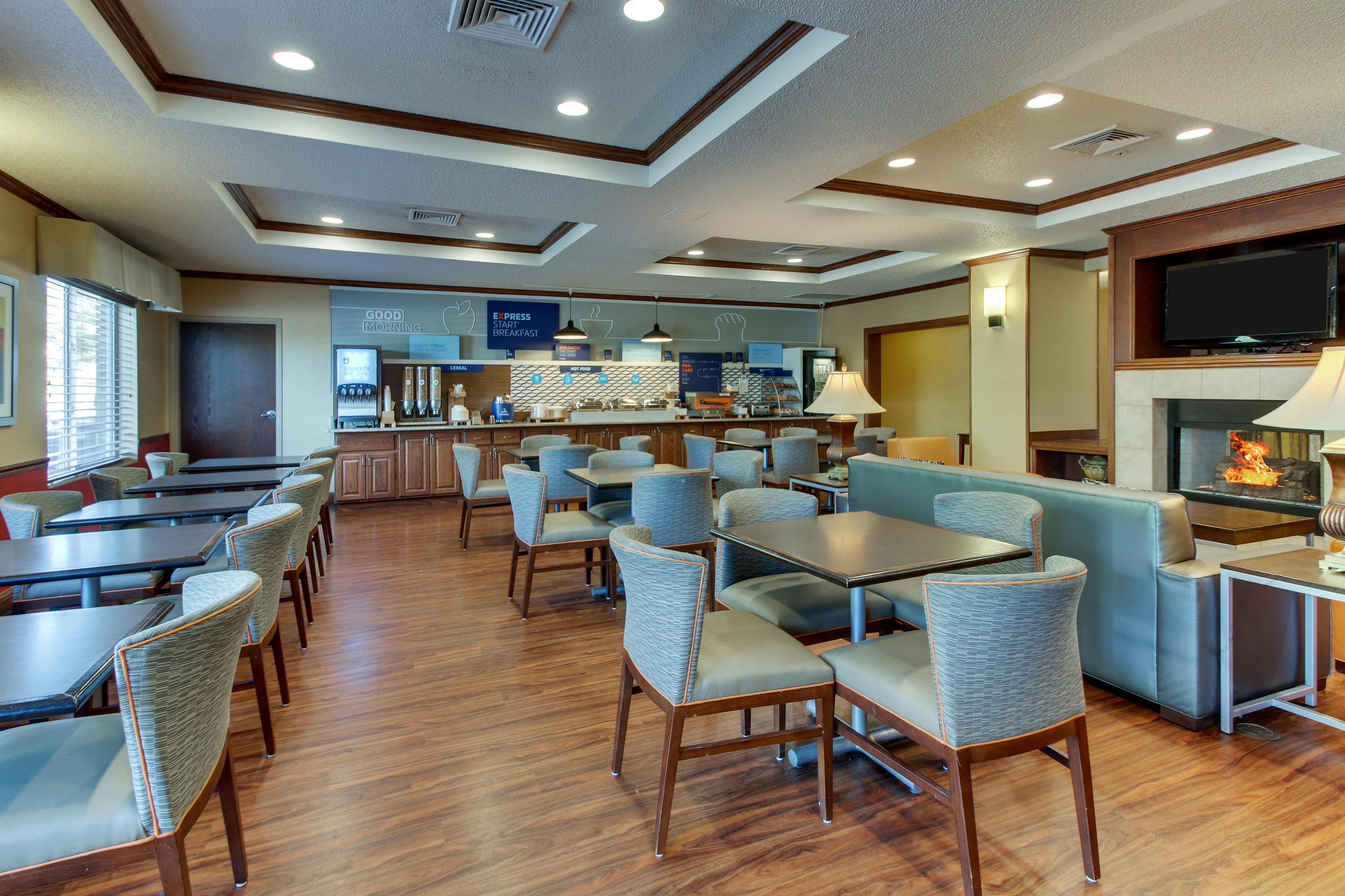 Holiday Inn Express Hotel And Suites Lancaster Lititz 60/73