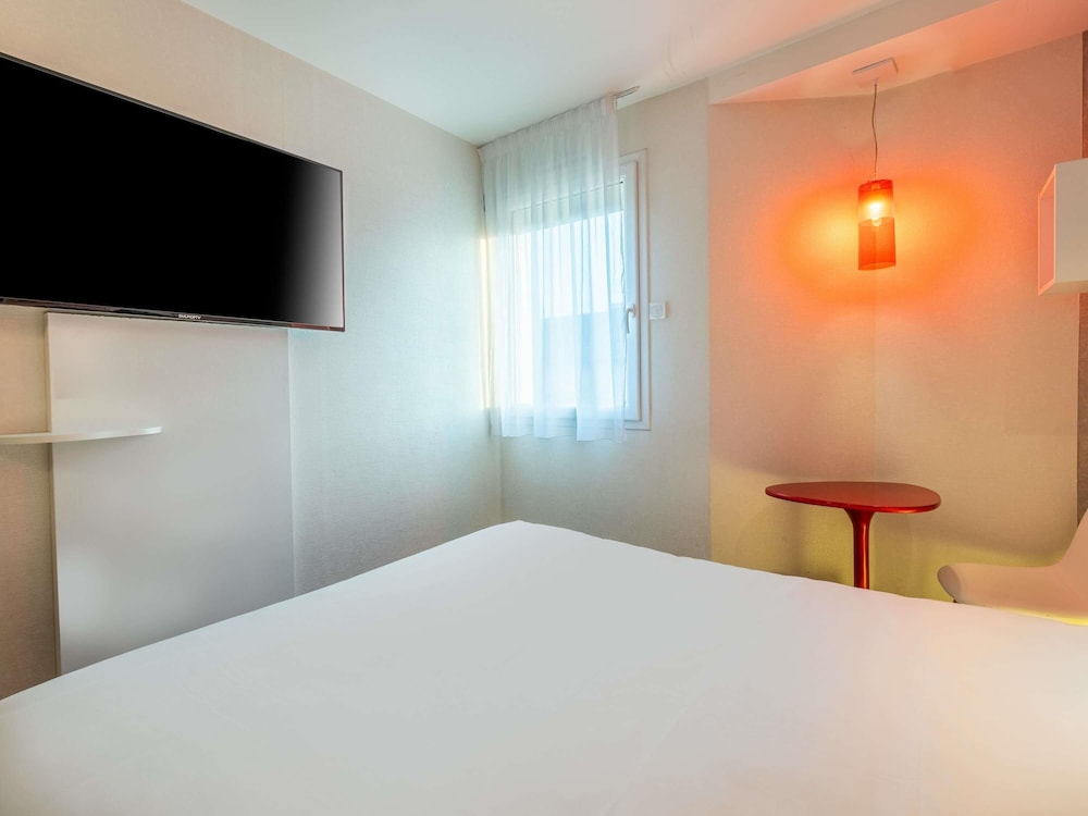 ibis Styles Blois Centre Gare 16/68