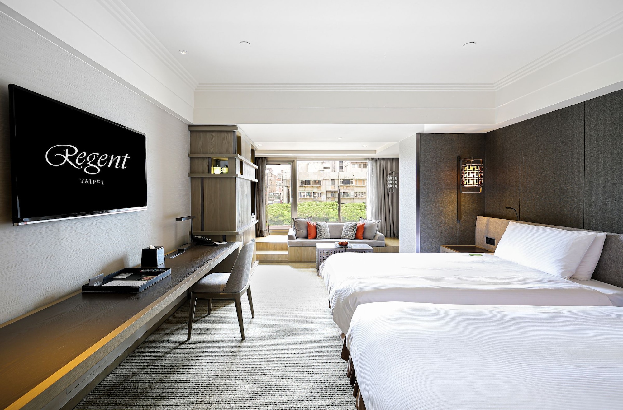PREMIER, TWIN BEDS, BALCONY