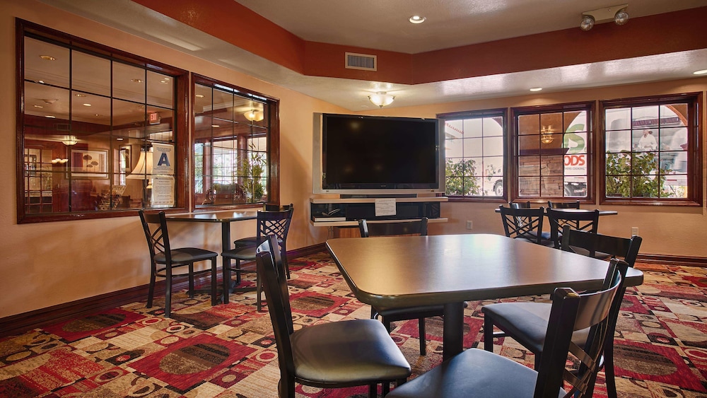 Best Western Moreno Hotel & Suites 20/25