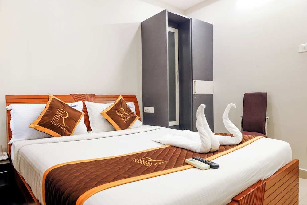 R-Hotels Rithikha Inn Porur 4/17