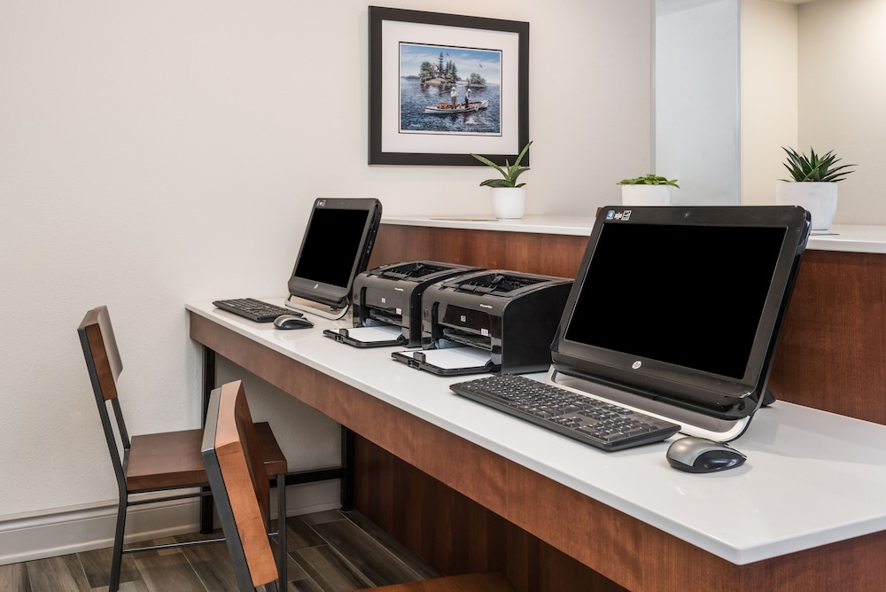 Best Western Plus 1000 Islands Hotel & Suites 23/24