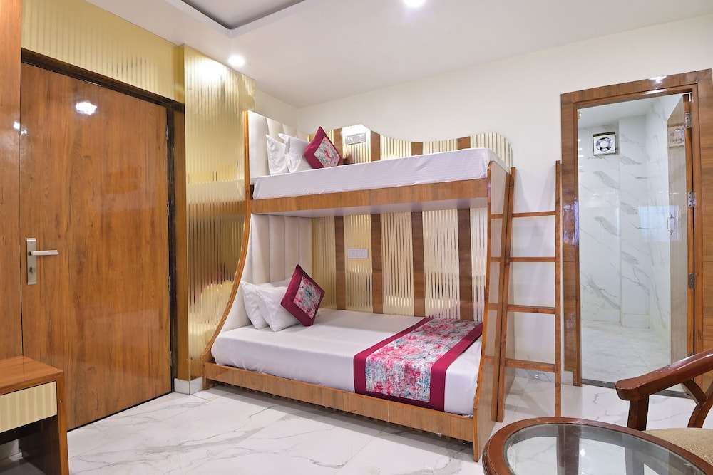 Hotel Glow Inn 36/50