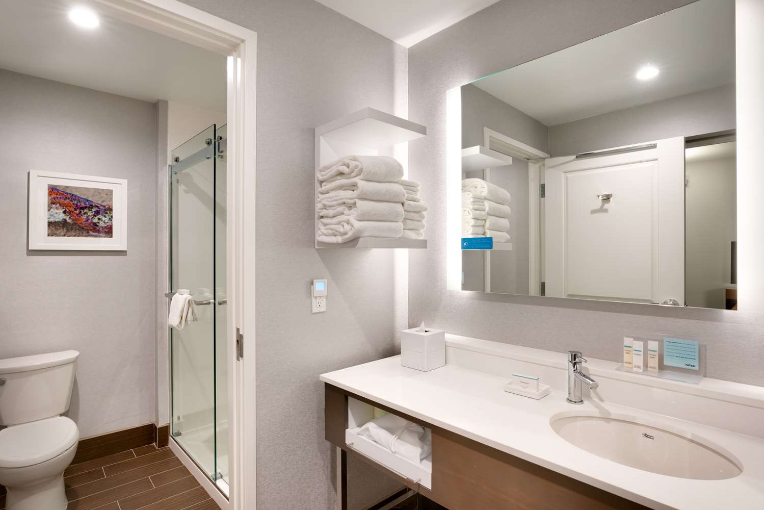 Studio, Suite, King Bed, Accessible