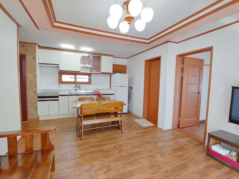 Seongsan Sunrise Pension 18/30