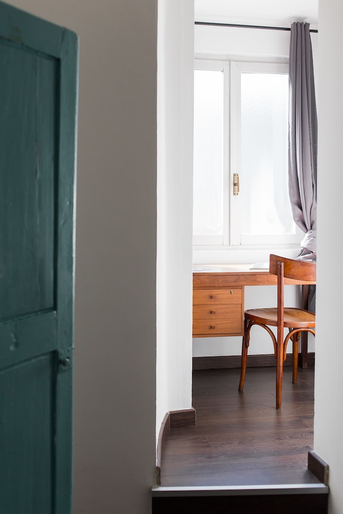 Design, Single, Single Bed, Courtyard View, Private Bathroom