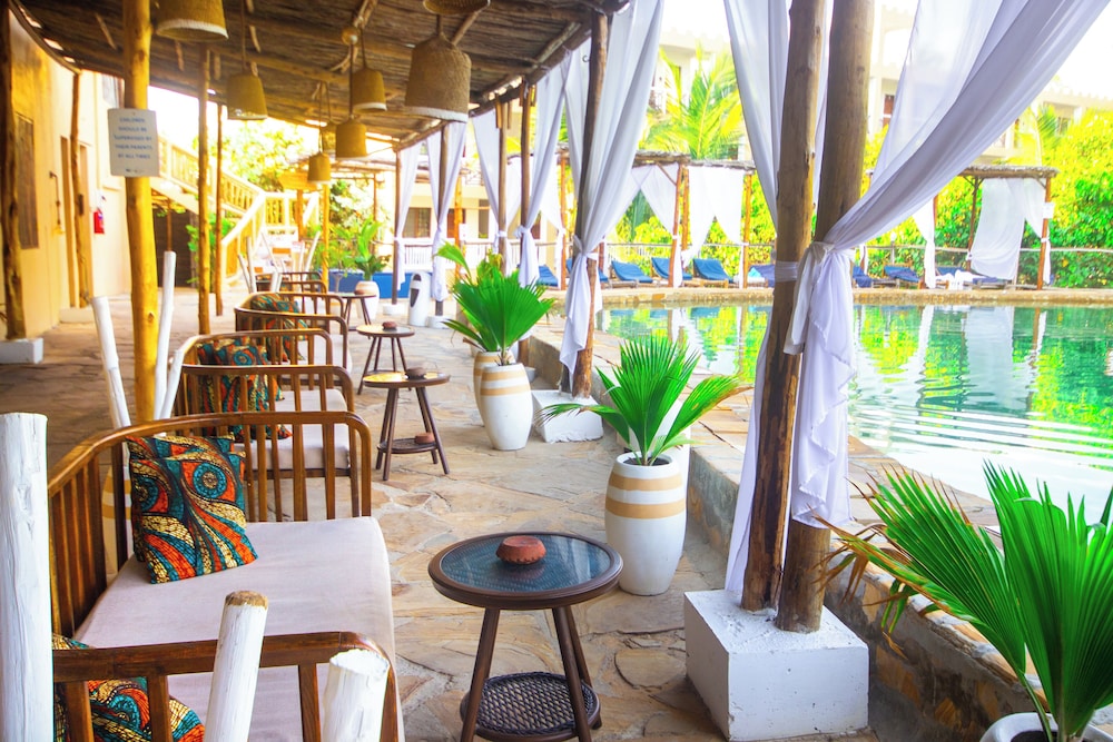 Reef & Beach Resort 33/50