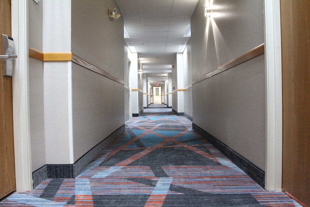 Westbridge Inn & Suites Carrollton 3/18