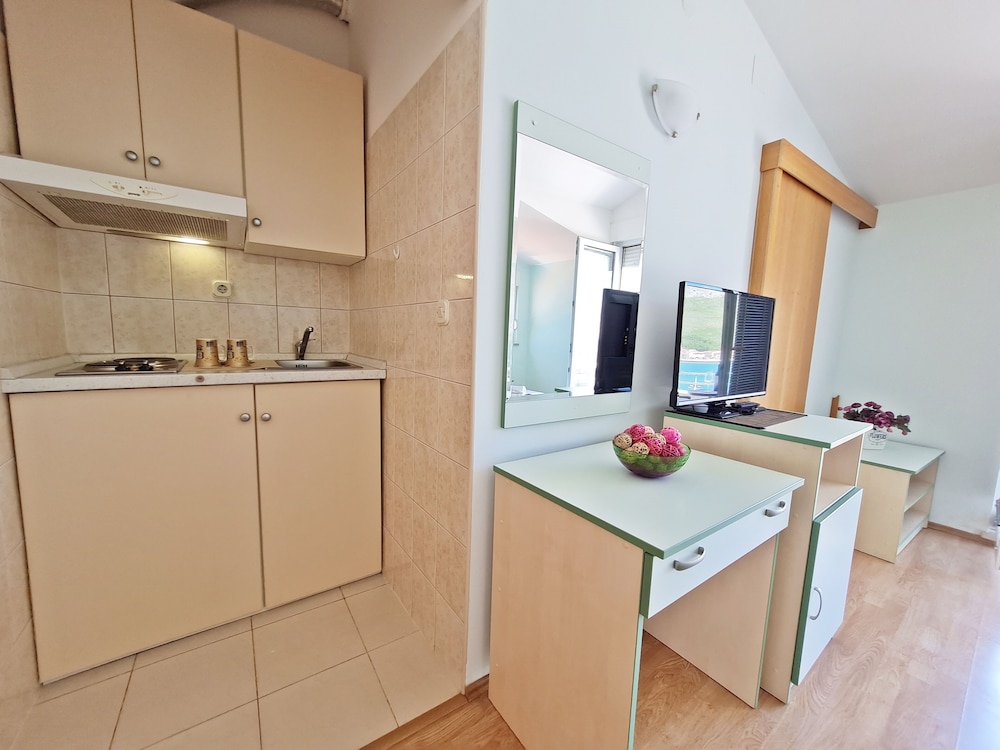 APARTMENTS ROOMS PORAT 44/47