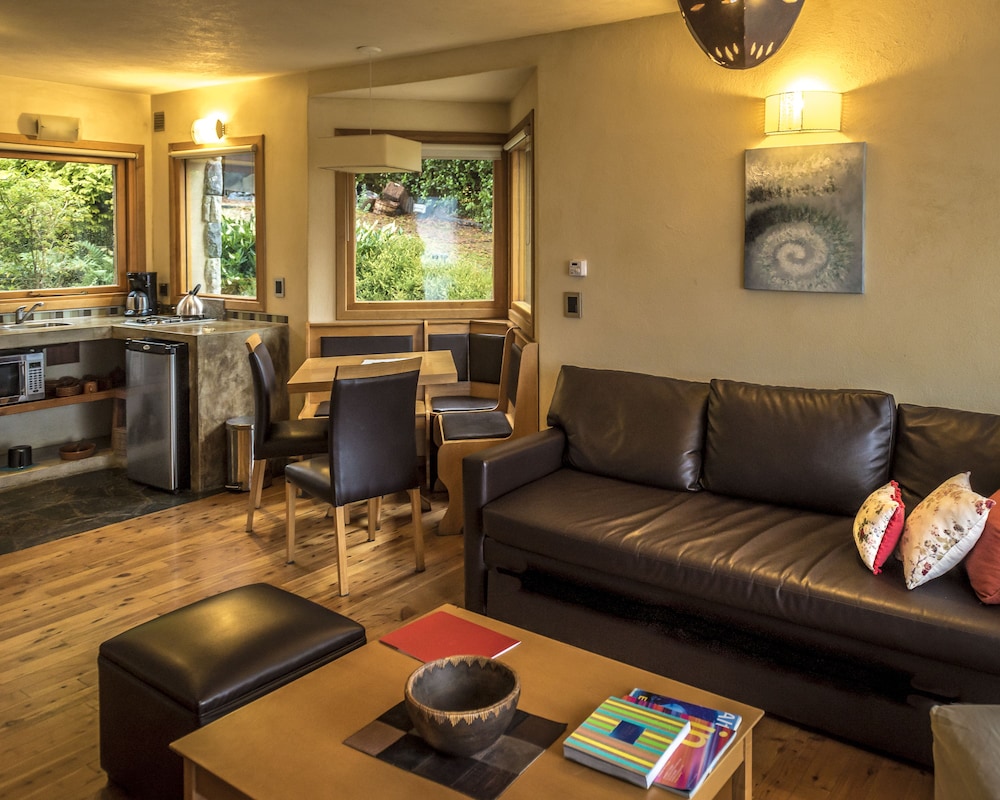 Lirolay Suites 30/46