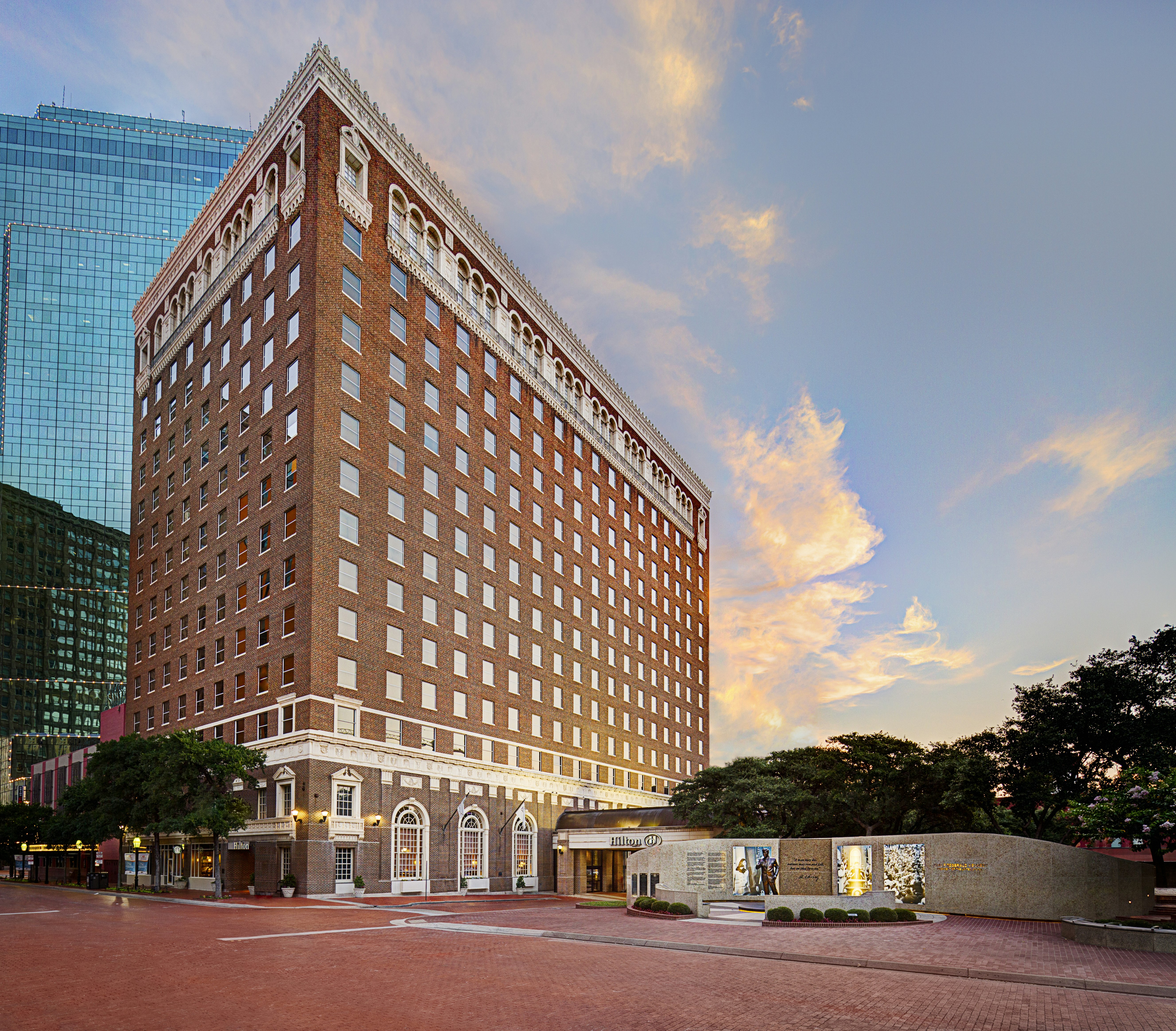 Hilton Fort Worth 3/44
