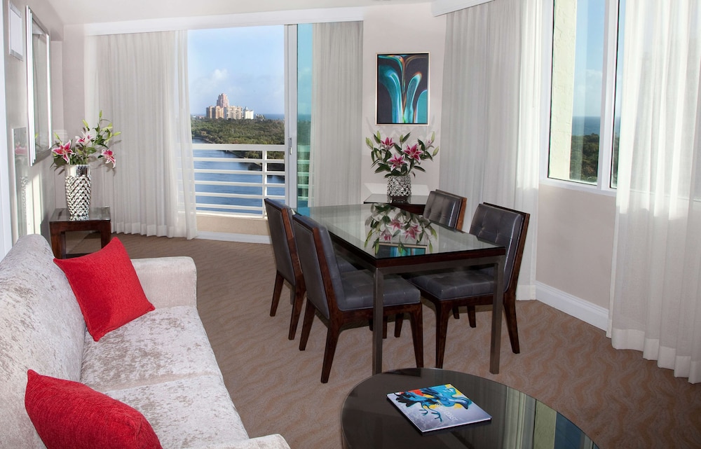 GALLERYone - a DoubleTree Suites by Hilton Hotel 58/81