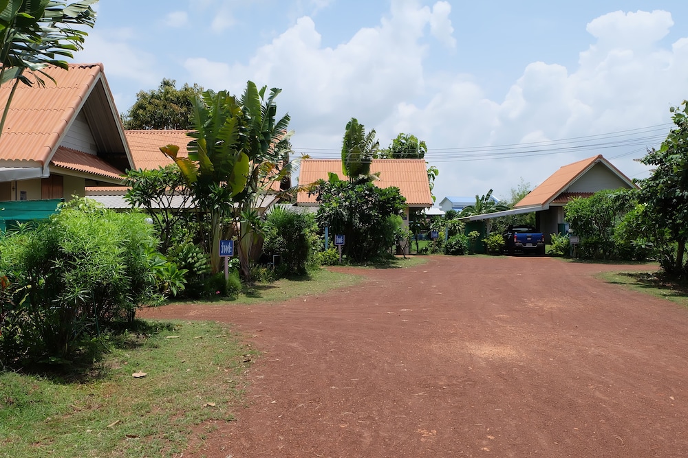 Ai Kham Nonghan View 24/37