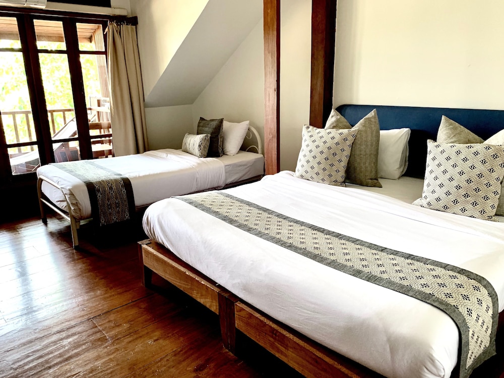 STANDARD, TRIPLE, MULTIPLE BEDS, RIVER VIEW