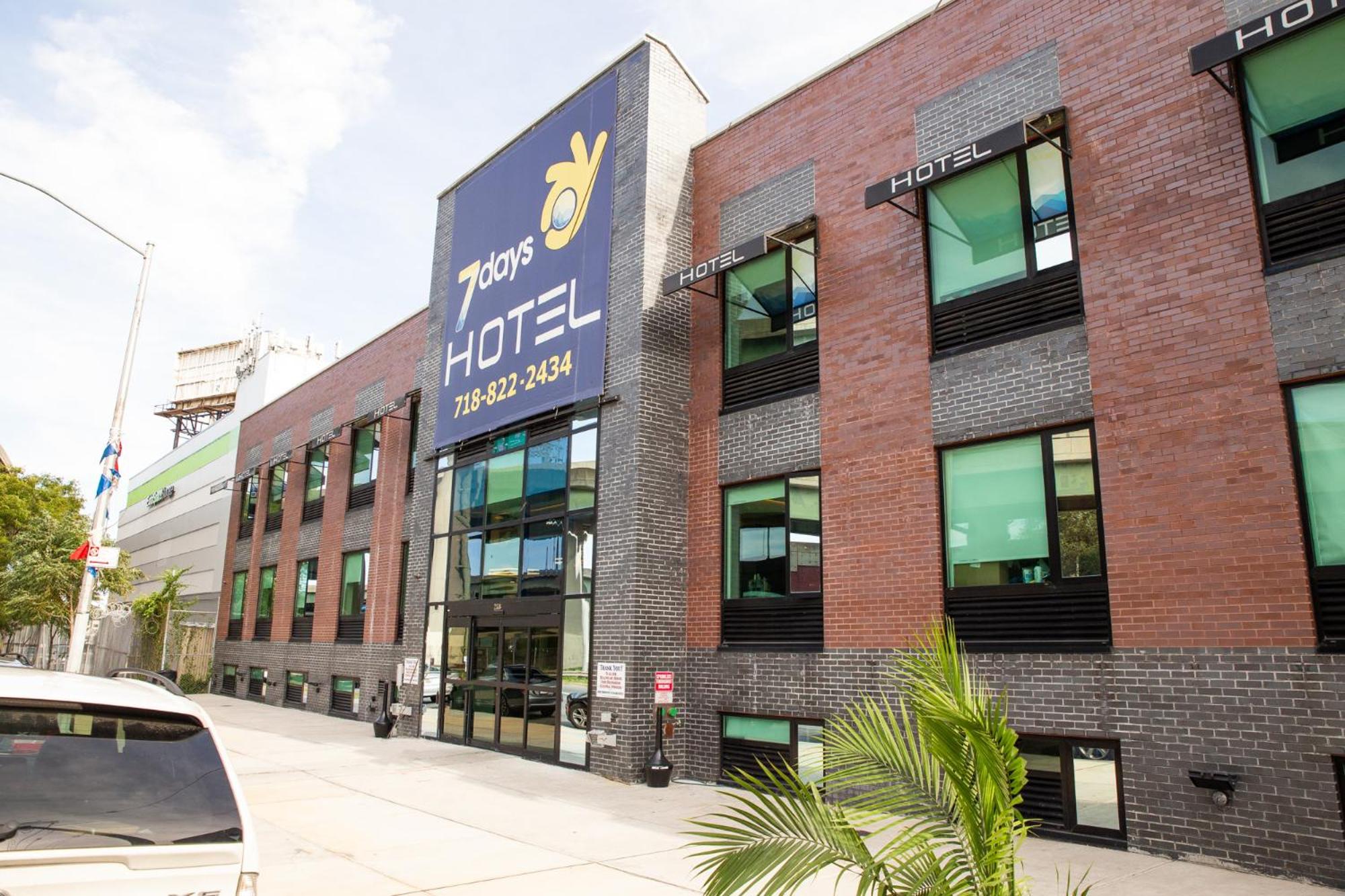 7 Days Hotel Bronx 3/61