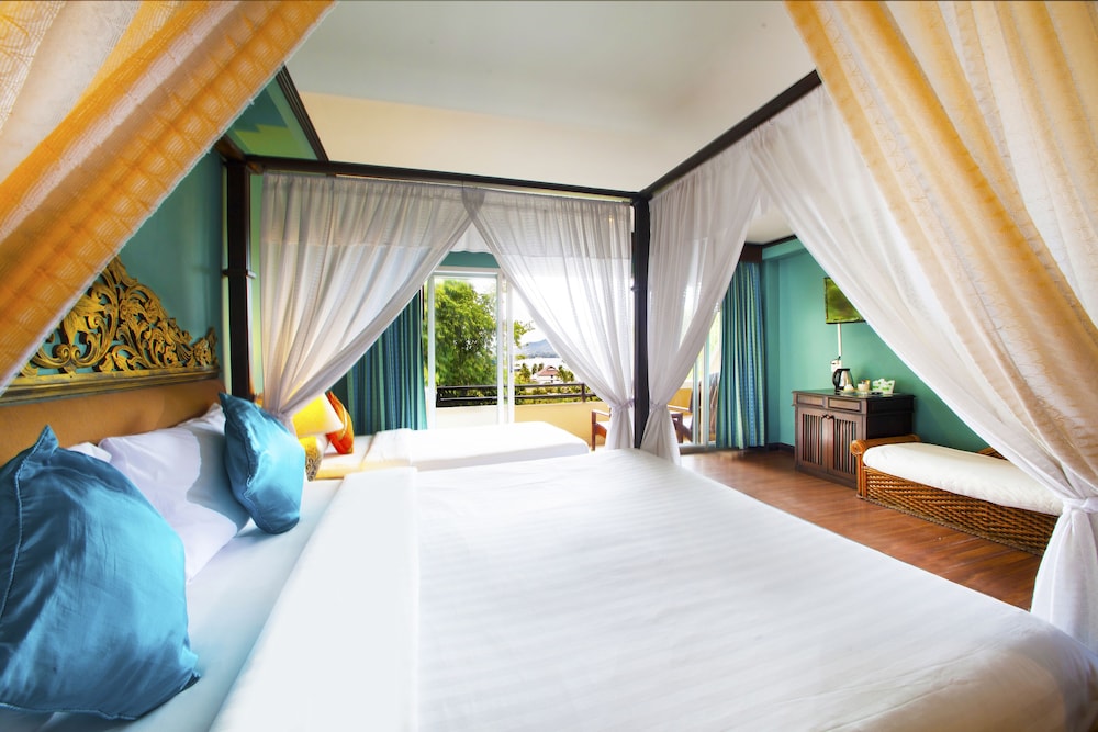 Fair House Beach Resort & Hotel 25/77