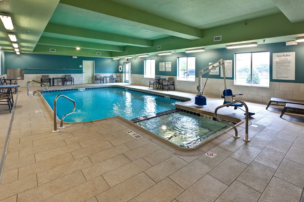 Holiday Inn Express And Suites Manhattan 49/55