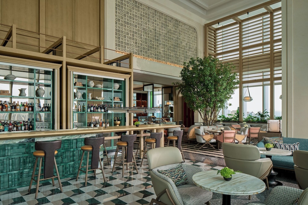 Hyatt Regency Zhuhai Gongbei 30/45