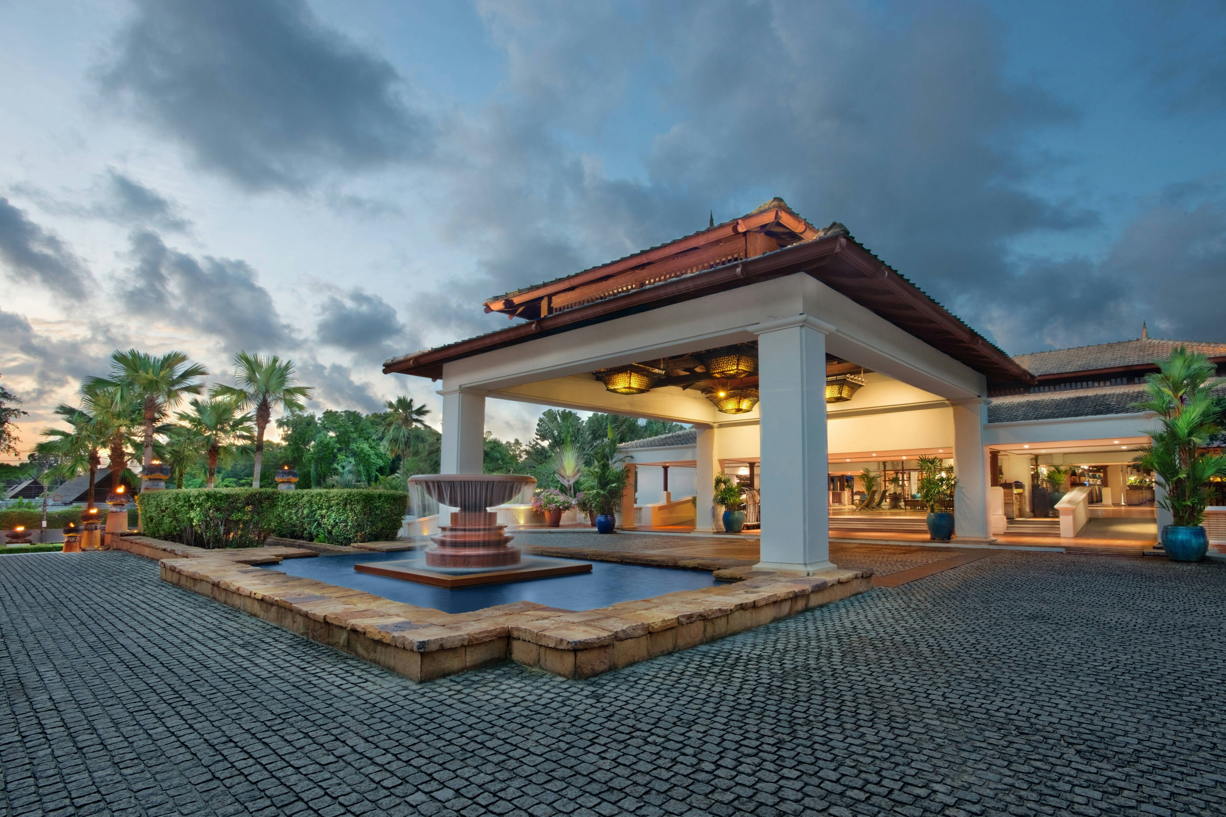Marriott S Phuket Beach Club 1/5
