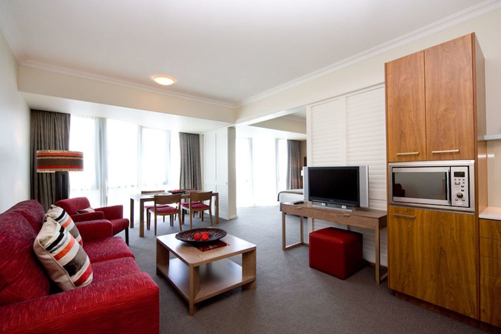 Mantra Legends Surfers Paradise 54/76