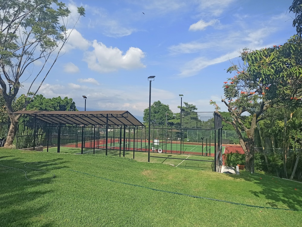Villa Internacional De Tenis 42/50