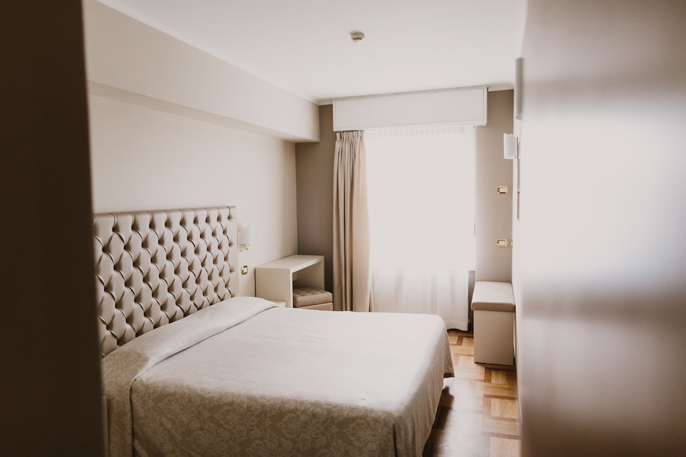 Hotel Metropole 6/46