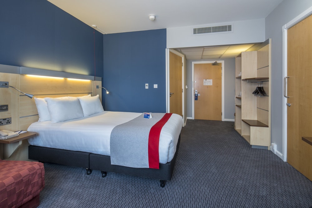 HOLIDAY INN EXPRESS LEICESTER CITY 19/58