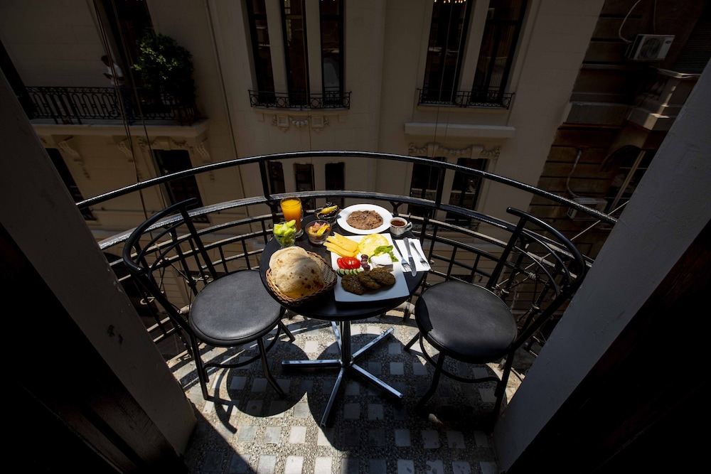 Valencia Hotel 36/40