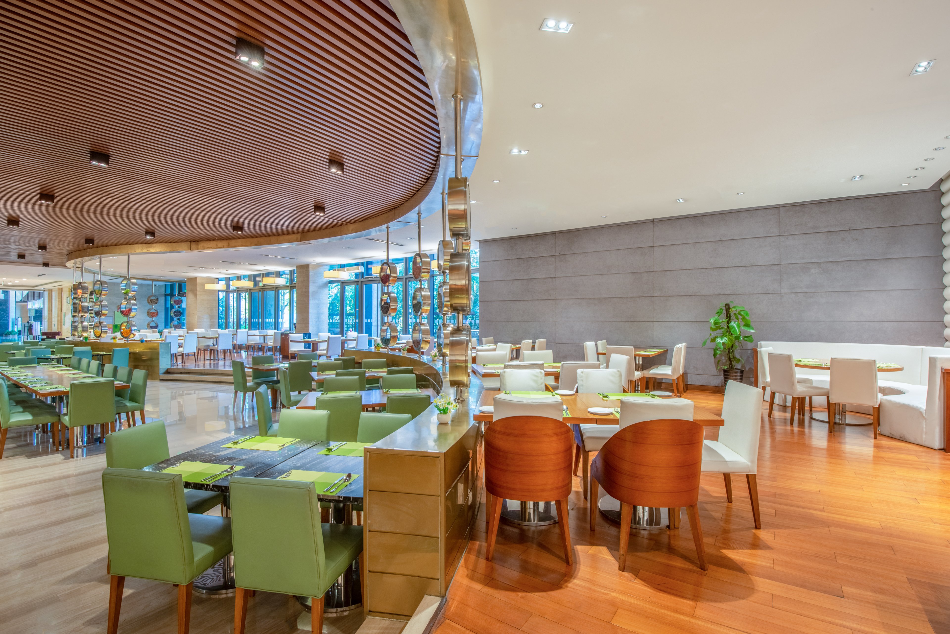 Holiday Inn Nantong Oasis International 58/78