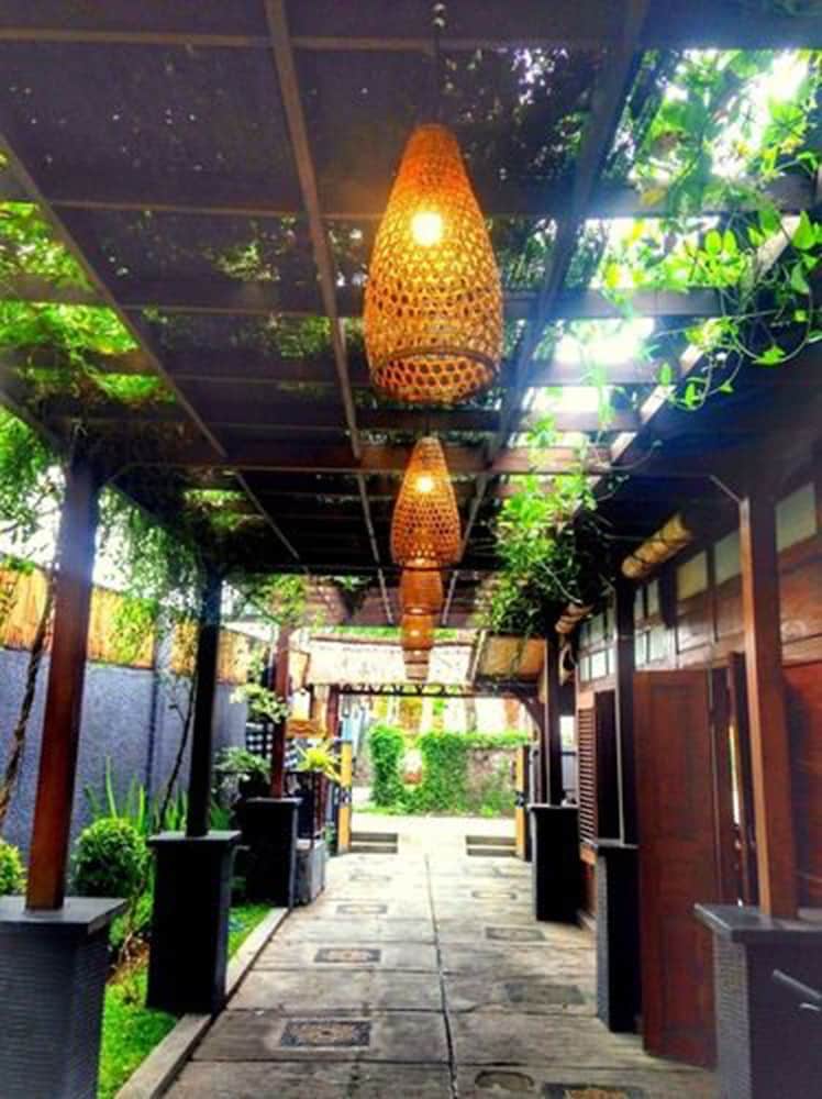VILLA BERAWA BALI 11/77