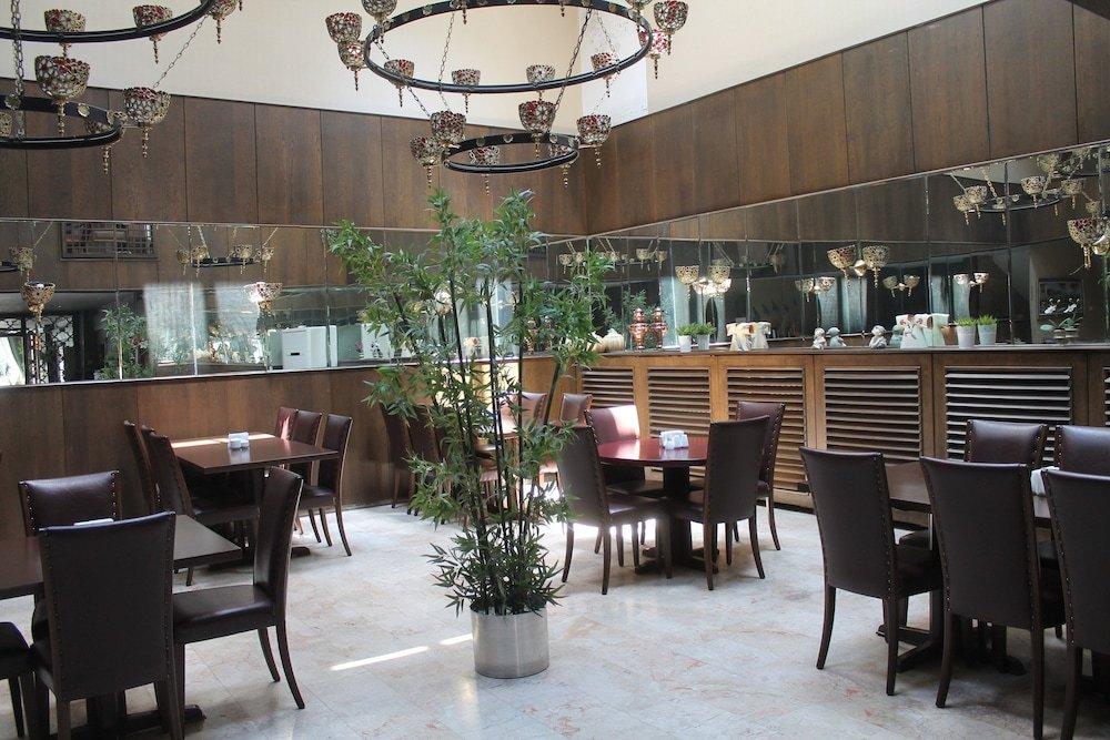 Rest Hotel 18/23