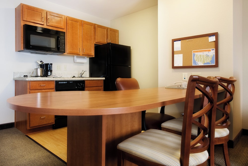 Candlewood Suites Wichita Falls At Maurine Street 42/45