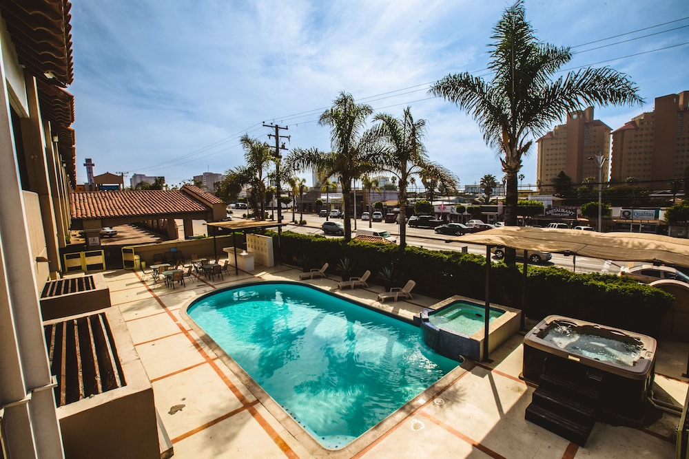 Brisas Del Mar Rosarito 40/50