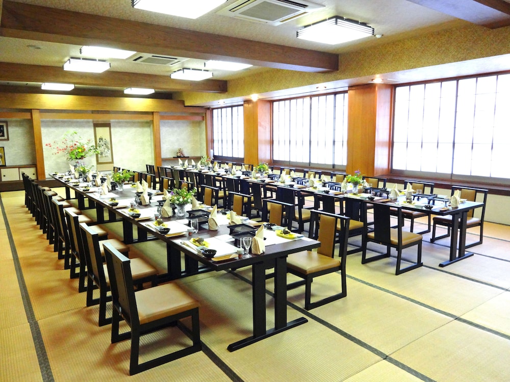 Riverside Hotel Shoei 51/66