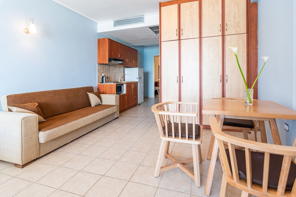 GRAND NEFELI HOTEL 31/50