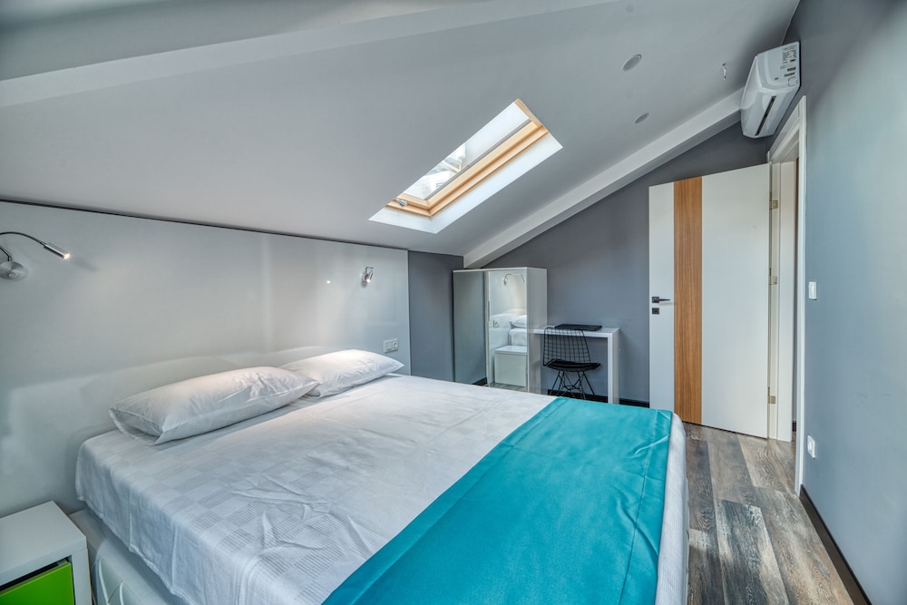 Gris & Verde Suite Hotel 9/50