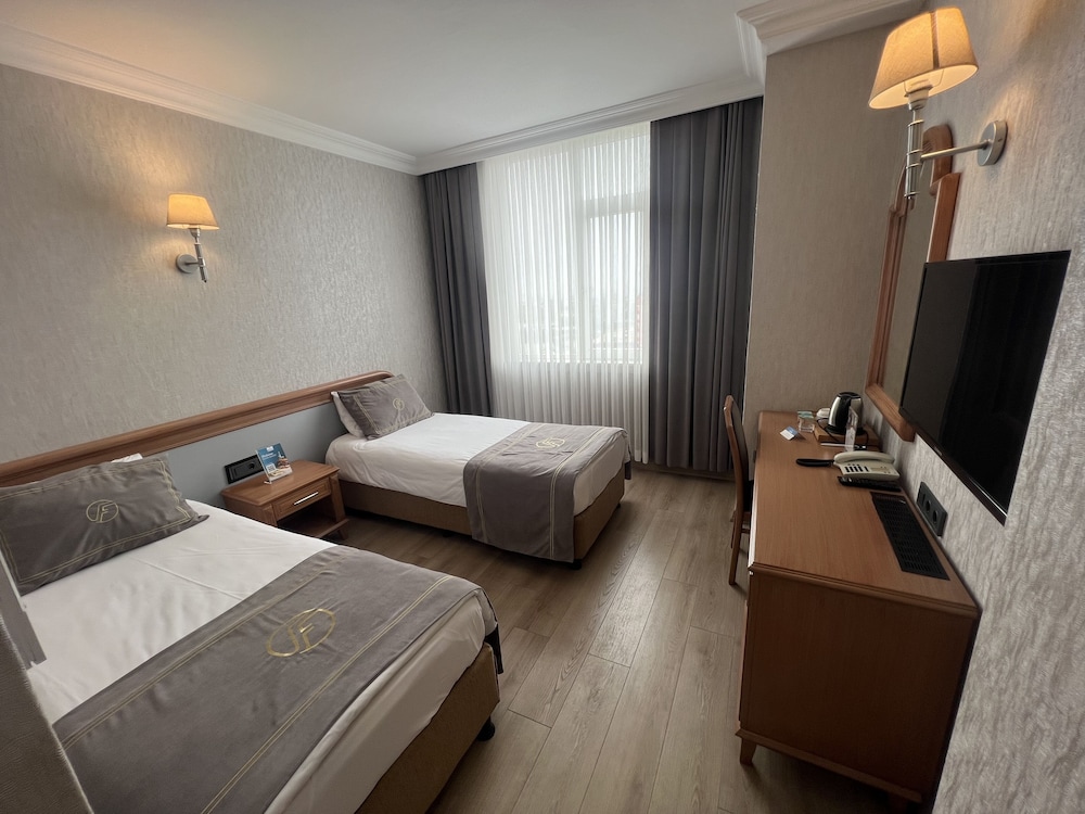 Fuar Hotel 21/50