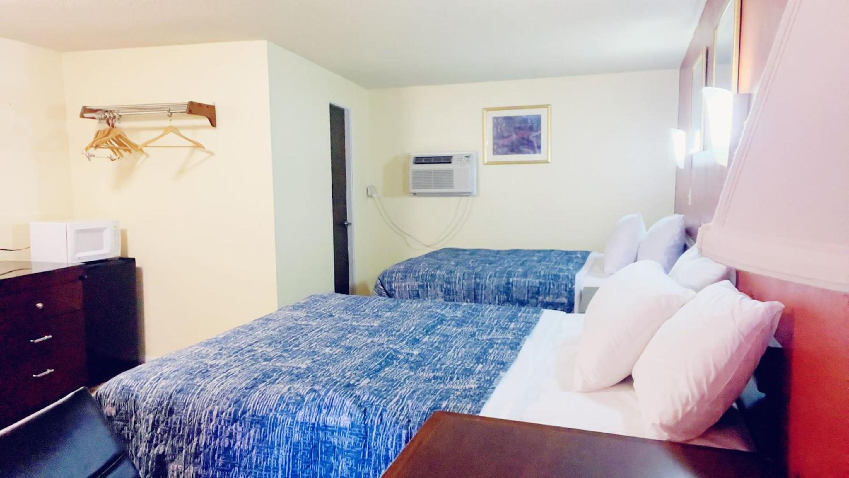 TRAVELERS LODGE EADS COLORADO 24/50