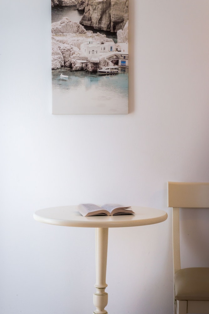 Aeolis Hotel 3/32