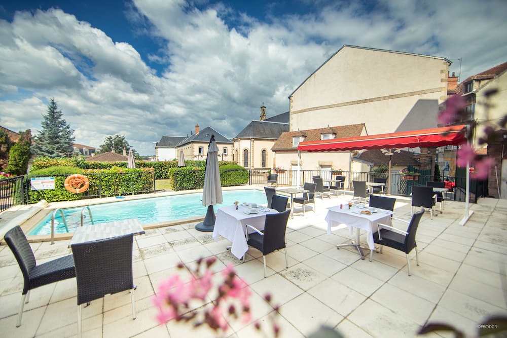Mercure Moulins Centre Hotel de Paris 74/75